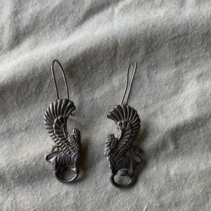 Antique Style Metal Winged Lion Hooks